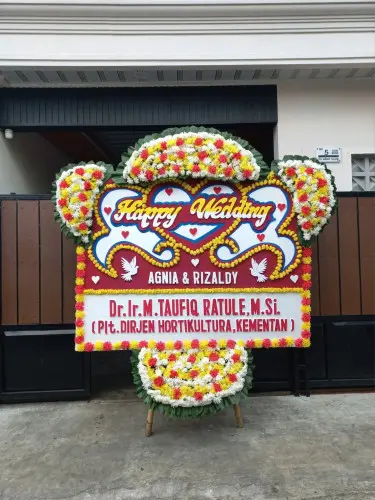 Papan Bunga Pernikahan cipondoh makmur